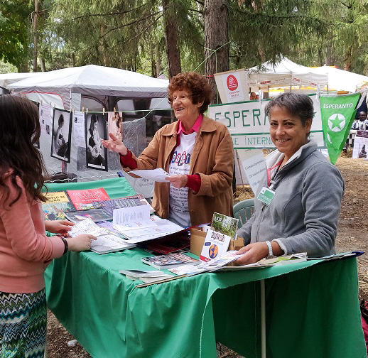 Embrun : Stand à la Foire Bio Genépi