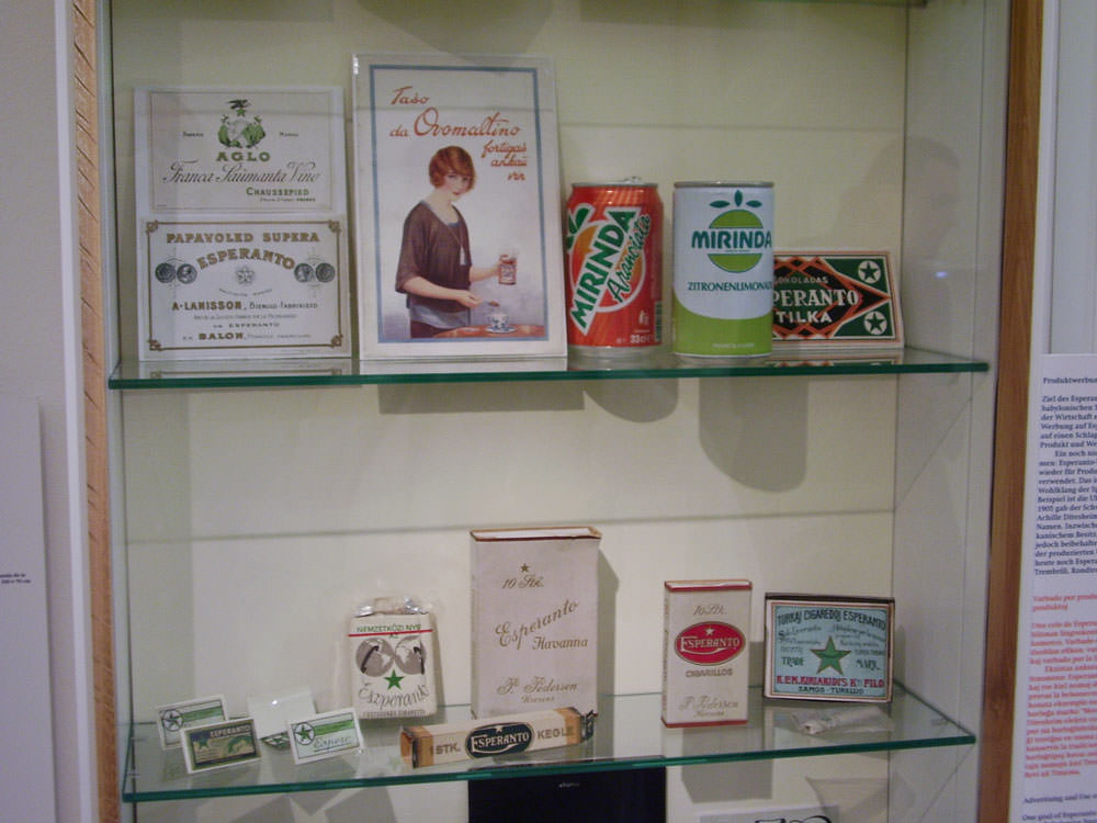 Musée de l'espéranto, Vienne
 - Brian Moon