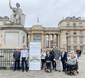 Devant l'Assemblée nationale
