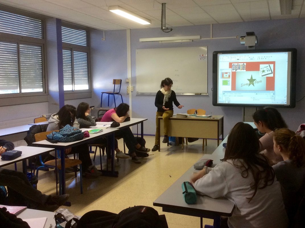 Cours d'espéranto au collège V. Considérant